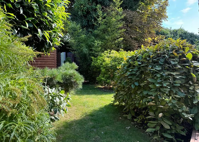 Luxurious 3Bed House With Spa Bath & Garden